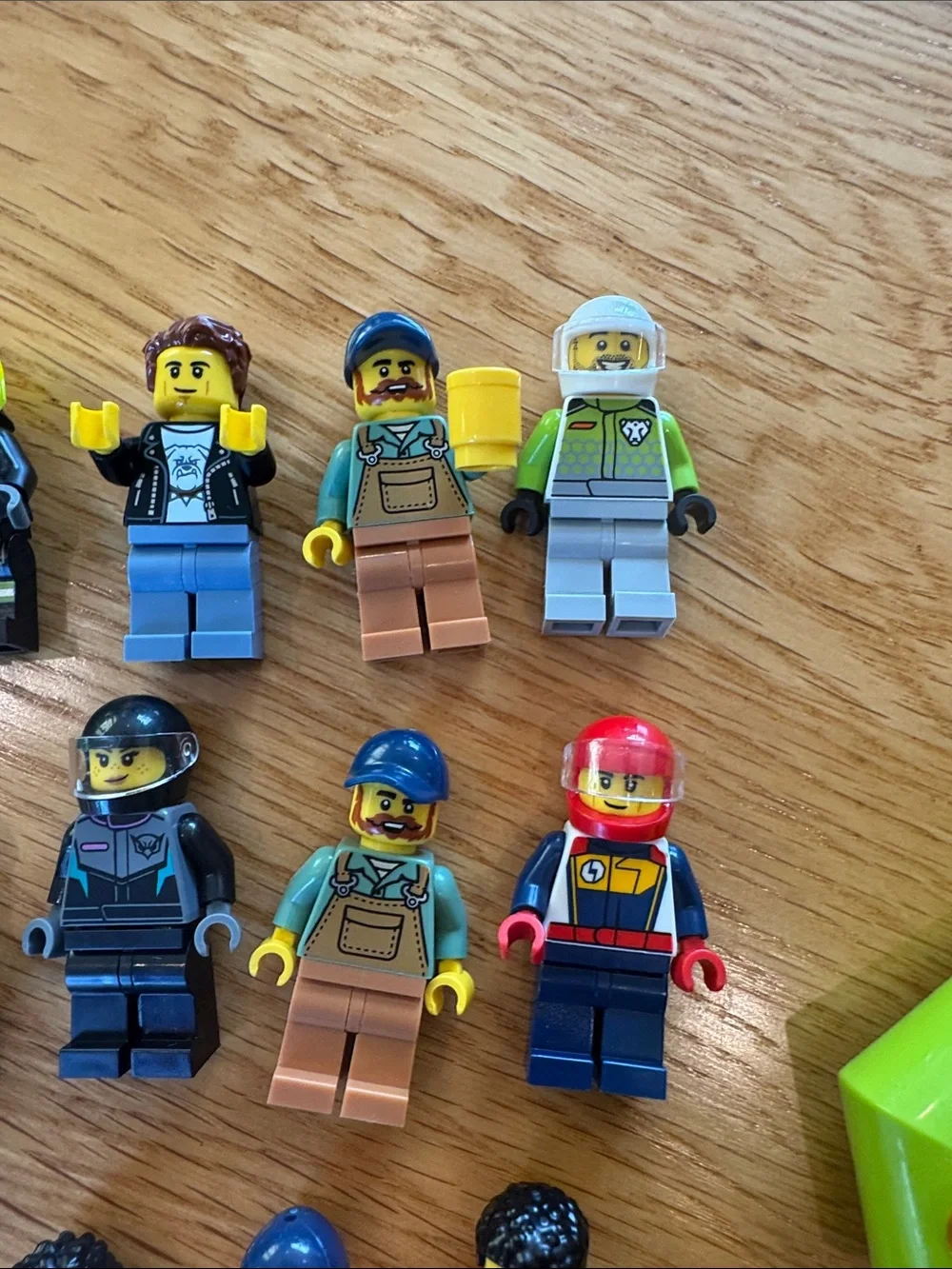 Geniune LEGO Minifigures lot of 15  plus Motorcycle, Boat accessories